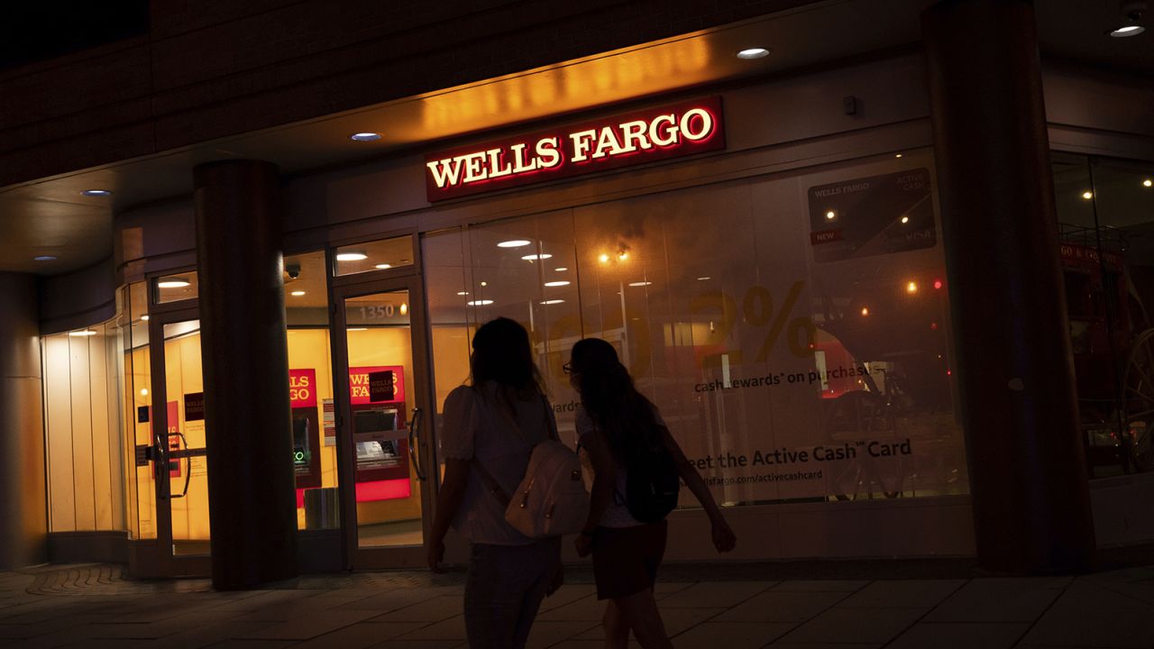 221014093310-wells-fargo-bank-branch-0722-file.jpg